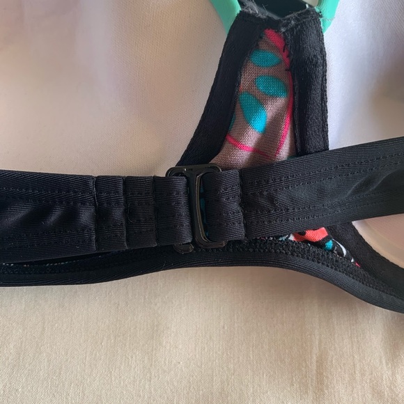 Color Block Bikini Set - Picture 6 of 7